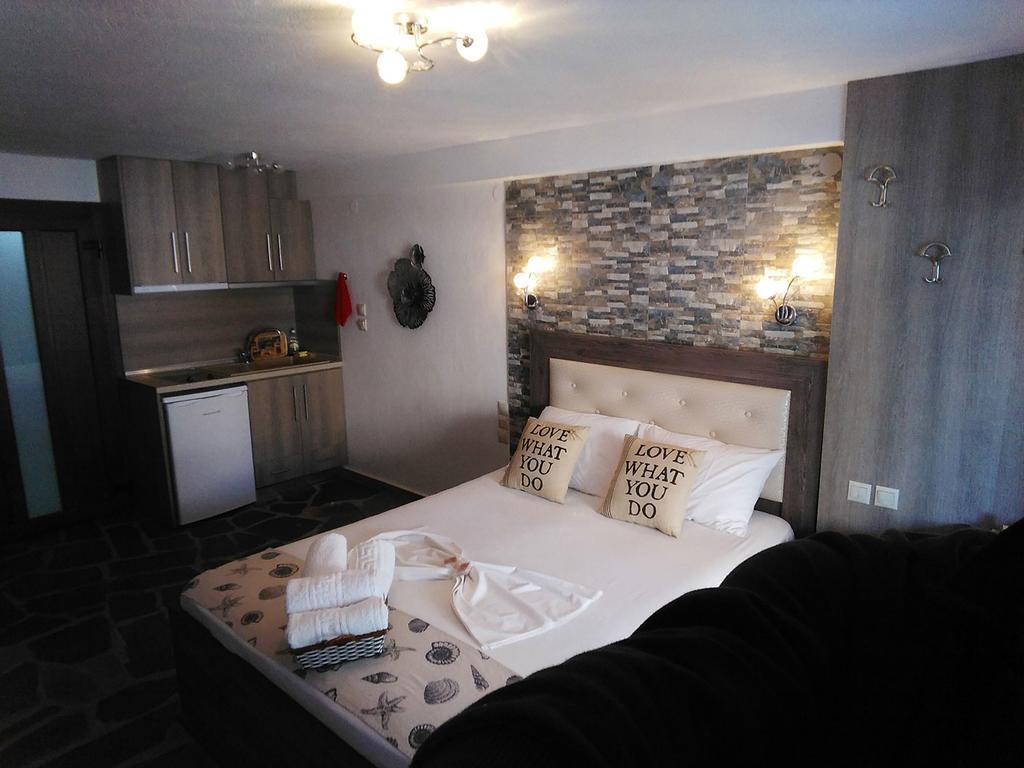 House Katerina Mediterranean Сарти Экстерьер фото