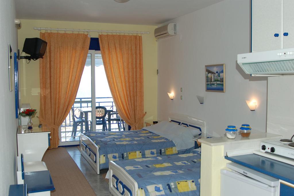 House Katerina Mediterranean Сарти Экстерьер фото