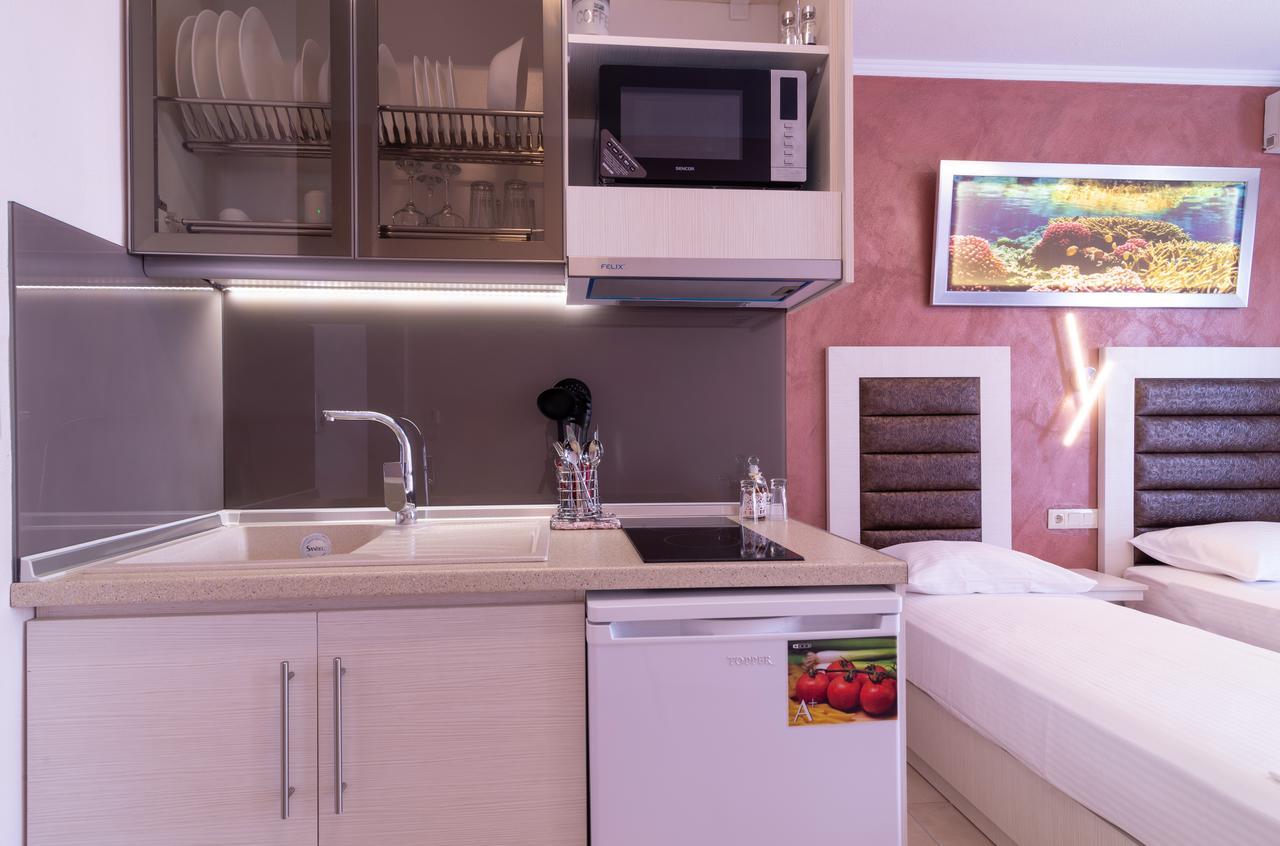 House Katerina Mediterranean Сарти Экстерьер фото
