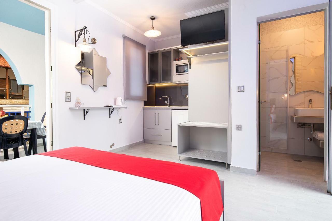 House Katerina Mediterranean Сарти Экстерьер фото